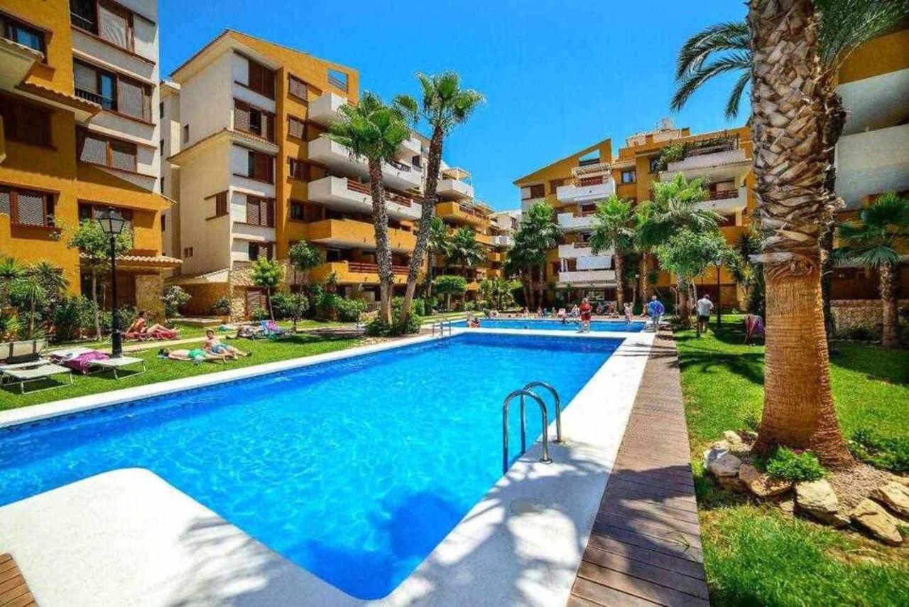 Espanhouse Elvis Apartment Torrevieja Exteriör bild